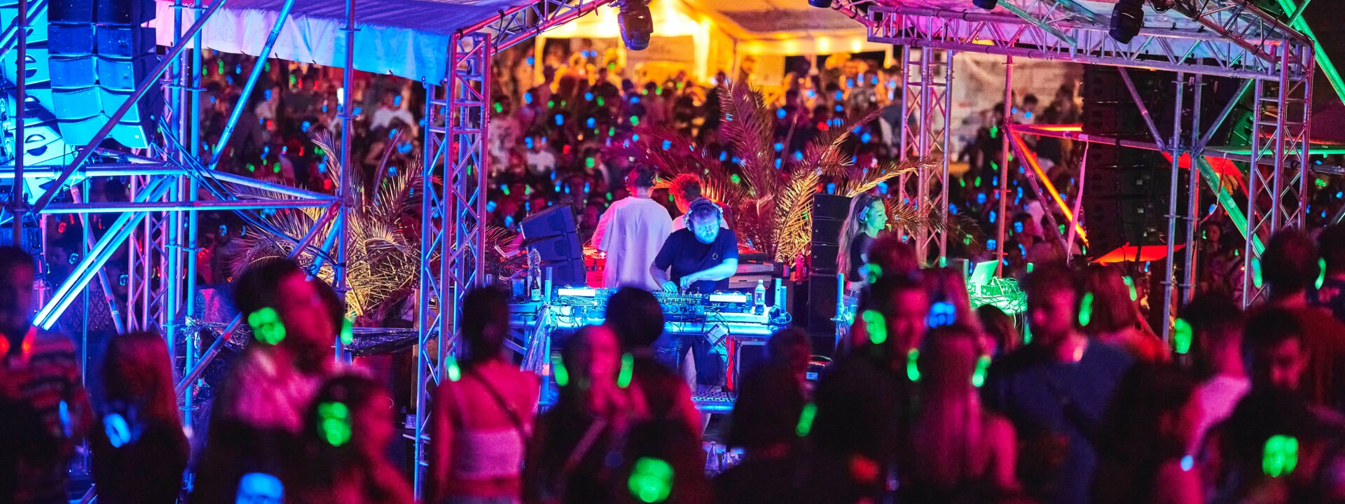 Bühne Electronic Wine_Picture Colada GmbH.jpg © Picture Colada GmbH Silent Disco bei Electronic Wine Koblenz © Picture Colada GmbH