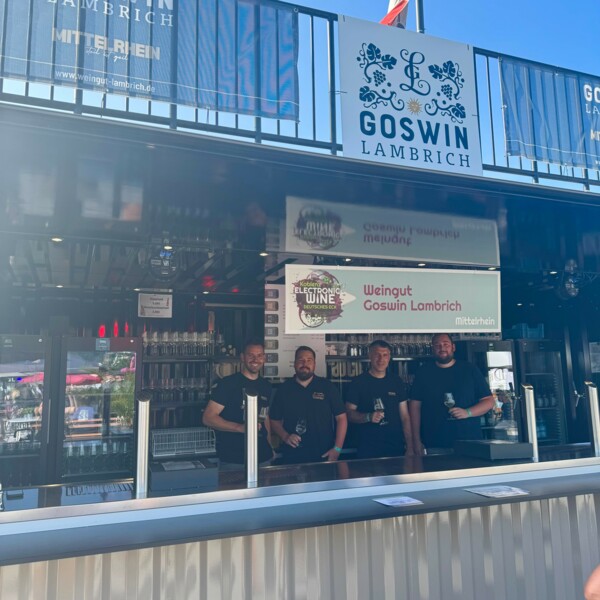 Weingut Goswin Lambrich, Stand Electronic Wine 2023 © Koblenz-Touristik
Weingut Goswin Lambrich, Stand Electronic Wine 2023 © Koblenz-Touristik