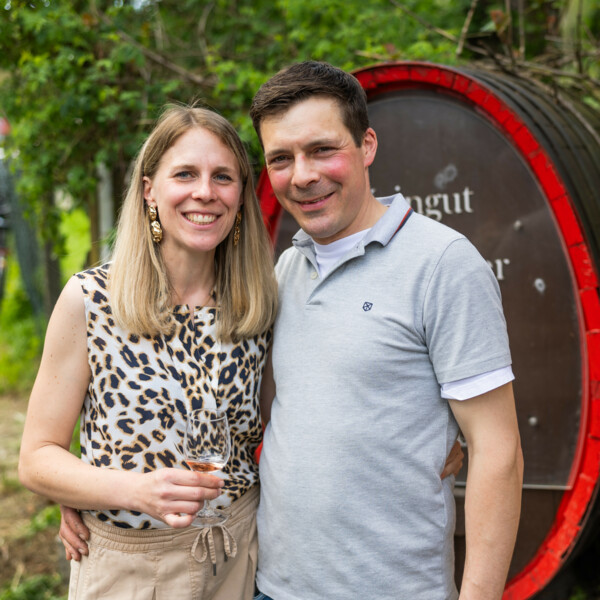 Weinhaus Toni Müller © Weingut Toni Müller Frau & Herr Müller vom Weingut Toni Müller, Electronic Wine 2024 © Weingut Toni Müller