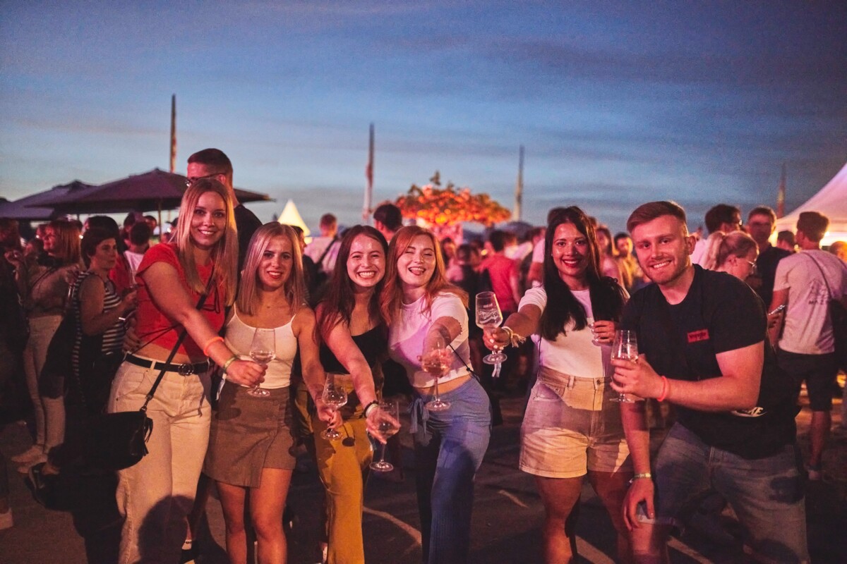 People at Electronic Wine at the confluence of the Rhine and Moselle at the Deutsches Eck in Koblenz © People at Electronic Wine at the confluence of the Rhine and Moselle at the Deutsches Eck in Koblenz ©
