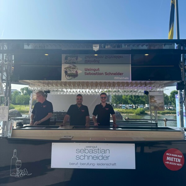 Weingut Schneider.jpg © Koblenz-Touristik
Weingut Schneider bei Electronic Wine © Koblenz-Touristik