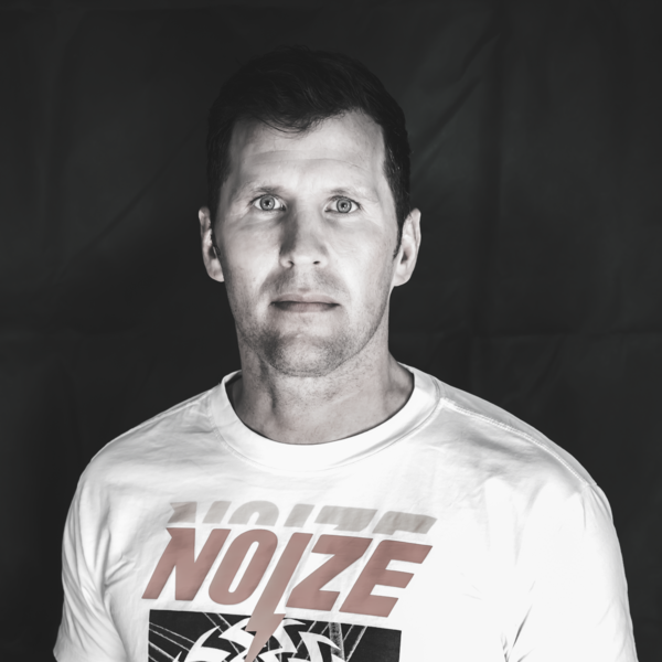 DJ Drty Rbl © Gigi Müller Portrait des Künstlers DJ Drty Rbl © Gigi Müller